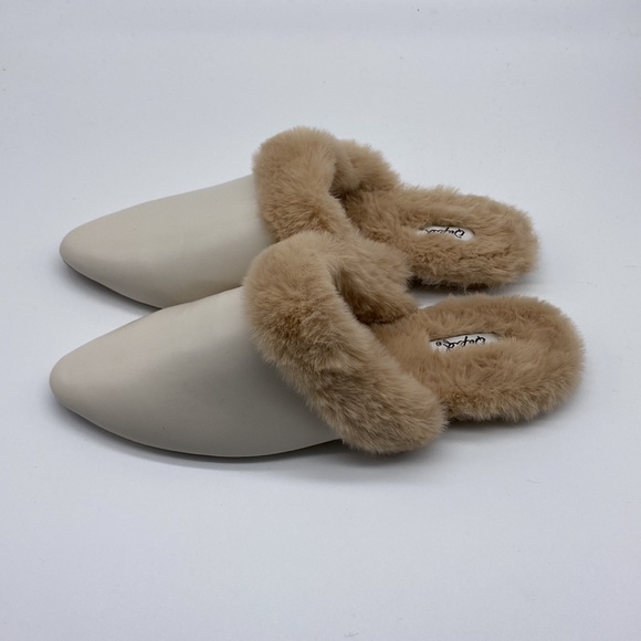 Qupid Fur Pointed Mule Flats - Picture 2 of 7